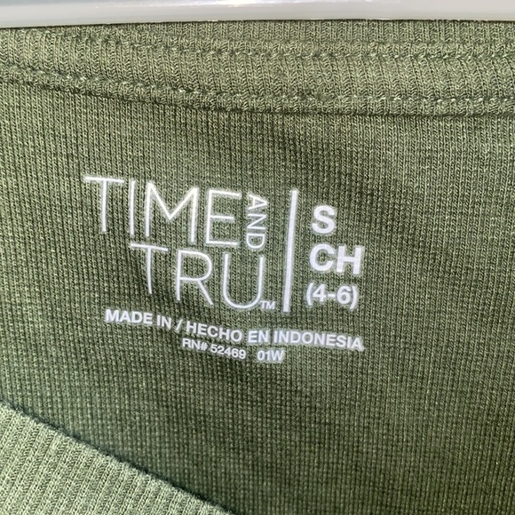 Time and tru shirt - Picture 4 of 5